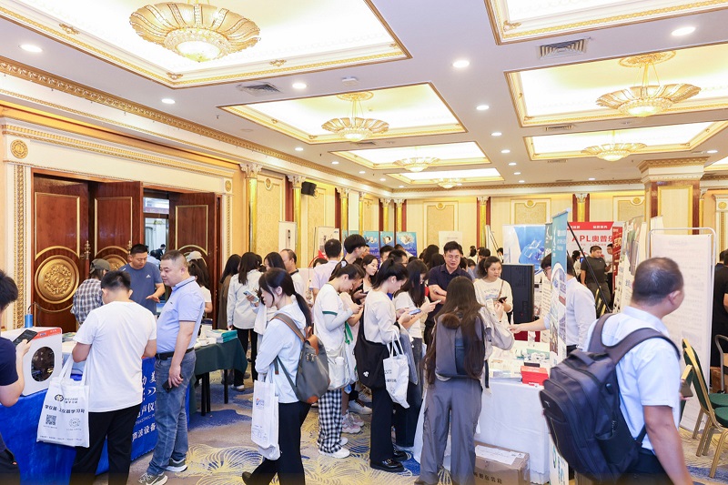 格丹納免水全自動(dòng)凱氏定氮儀閃耀廣西分析測試論壇